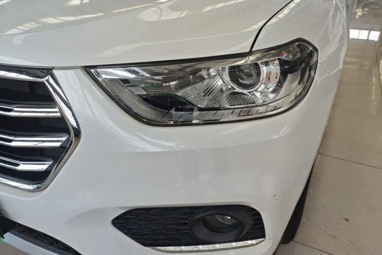 Used Haval H2 2018 1.5T Manual Two-Wheel Drive Luxury Model China VI Standard Left Front Headlight
