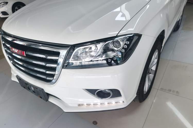 Used Haval H2 2018 Red-Label 1.5T Dual-Clutch Two-Wheel-Drive Elite Model Left Front Headlight