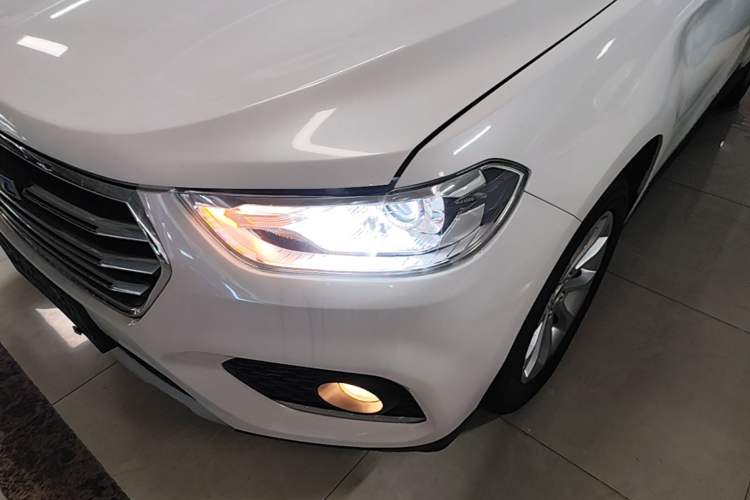 Used Haval H2 2018 Blue-Label 1.5T Dual-Clutch Two-Wheel-Drive Luxury Model Left Front Headlight