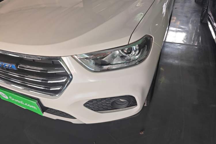 Used Haval H2 2018 Chuanxiang Edition Blue Badge 1.5T Dual-Clutch Two-Wheel Drive Fashionable Model Left Front Headlight