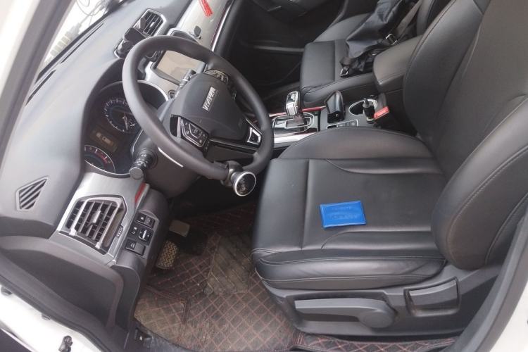 Used Haval H2 2018 1.5T Dual-Clutch Two-Wheel Drive Fashion Model China VI Standard Left Front Seat