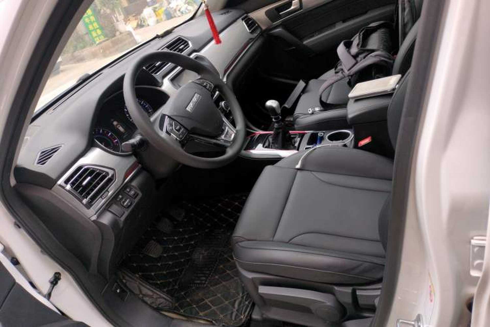 Used Haval H2 2018 1.5T Manual Two-Wheel Drive Luxury Model China VI Standard Left Front Seat