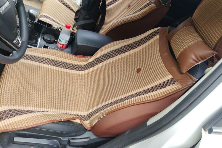 Used Haval H2 2018 Chuanxiang Edition Red Badge 1.5T Manual Two-Wheel Drive Fashionable Model Left Front Seat