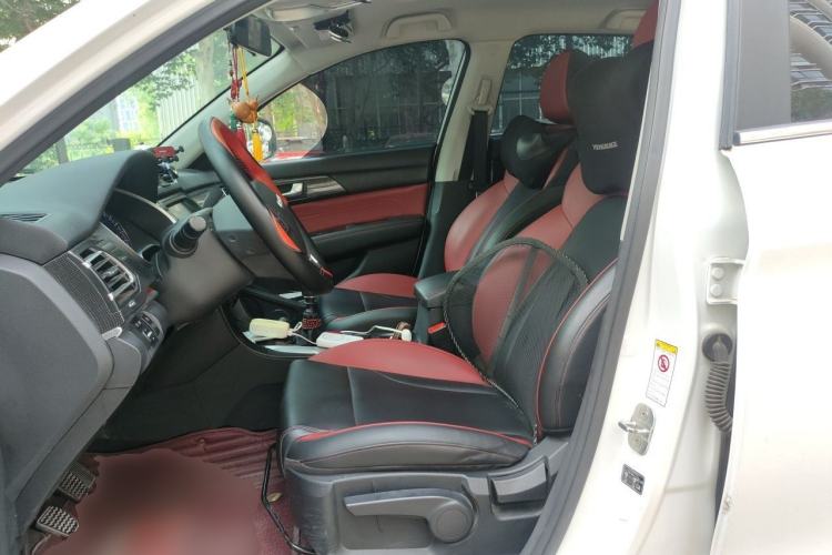 Used Haval H2 2018 Chuanxiang Edition Blue Badge 1.5T Manual Two-Wheel Drive Fashionable Model Left Front Seat