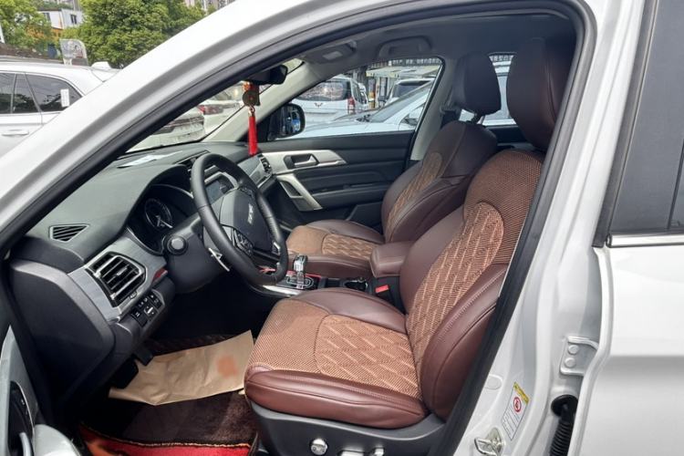 Used Haval H2 2018 Blue Label 1.5T Dual-Clutch Two-Wheel-Drive Prestige Model Left Front Seat