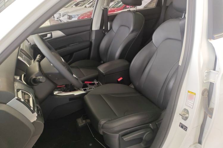 Used Haval H2 2018 1.5T Manual Two-Wheel Drive Luxury Model China VI Standard Left Front Seat