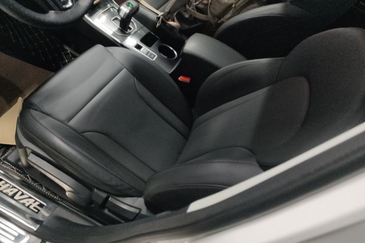 Used Haval H2 2018 1.5T Dual-Clutch Two-Wheel Drive Fashion Model China VI Standard Left Front Seat