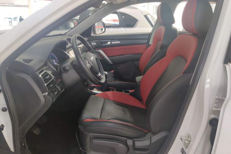 Used Haval H2 2018 Blue Label 1.5T Manual Two-Wheel Drive Elite Model Left Front Seat