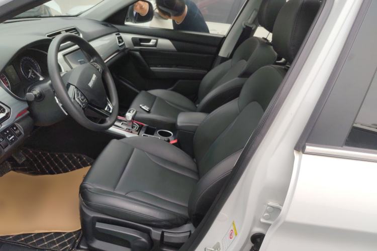 Used Haval H2 2018 Chuanxiang Edition Blue Badge 1.5T Dual-Clutch Two-Wheel Drive Fashionable Model Left Front Seat