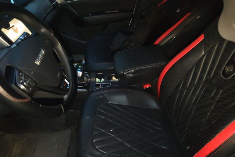 Used Haval H2 2018 Chuanxiang Edition 1.5T Dual-Clutch Two-Wheel Drive Fashion Model China V Standard Left Front Seat