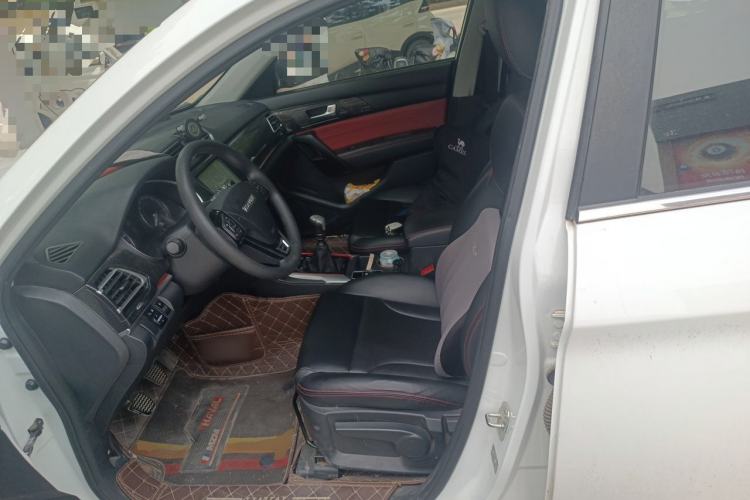 Used Haval H2 2018 Chuanxiang Edition Blue Badge 1.5T Manual Two-Wheel Drive Fashionable Model Left Front Seat