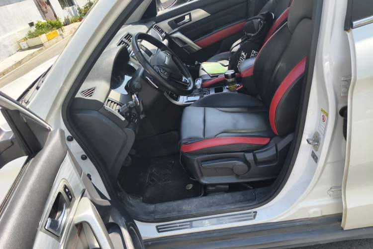 Used Haval H2 2018 Red-Label 1.5T Dual-Clutch Two-Wheel-Drive Luxury Model Left Front Seat