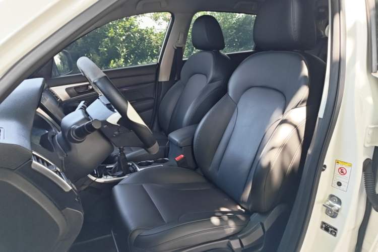 Used Haval H2 2018 Chuanxiang Edition 1.5T Manual Two-Wheel Drive Fashion Model China V Standard Left Front Seat