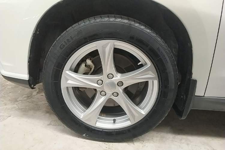 Used Haval H2 2018 1.5T Dual-Clutch Two-Wheel Drive Fashion Model China VI Standard Left Front Wheel Hub