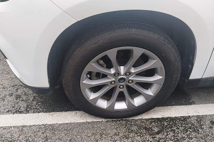Used Haval H2 2018 Blue-Label 1.5T Dual-Clutch Two-Wheel-Drive Luxury Model Left Front Wheel Hub