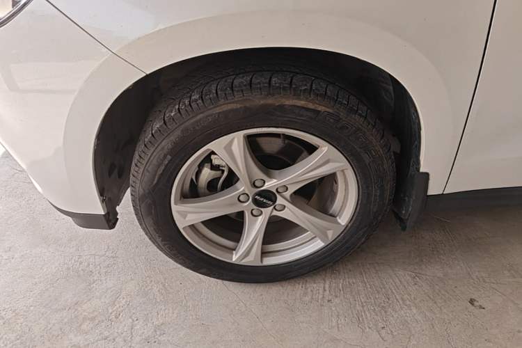 Used Haval H2 2018 Chuanxiang Edition Blue Badge 1.5T Dual-Clutch Two-Wheel Drive Fashionable Model Left Front Wheel Hub