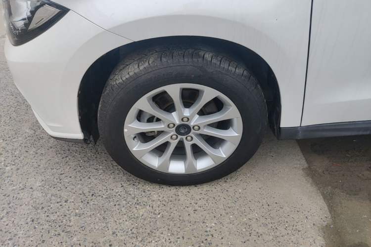 Used Haval H2 2018 Red-Label 1.5T Dual-Clutch Two-Wheel-Drive Elite Model Left Front Wheel Hub