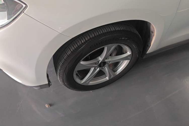 Used Haval H2 2018 Chuanxiang Edition Blue Badge 1.5T Dual-Clutch Two-Wheel Drive Fashionable Model Left Front Wheel Hub