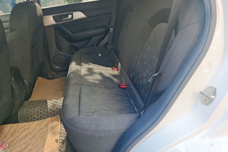Used Haval H2 2018 1.5T Manual Two-Wheel Drive Fashion Edition China VI Left Rear Seat