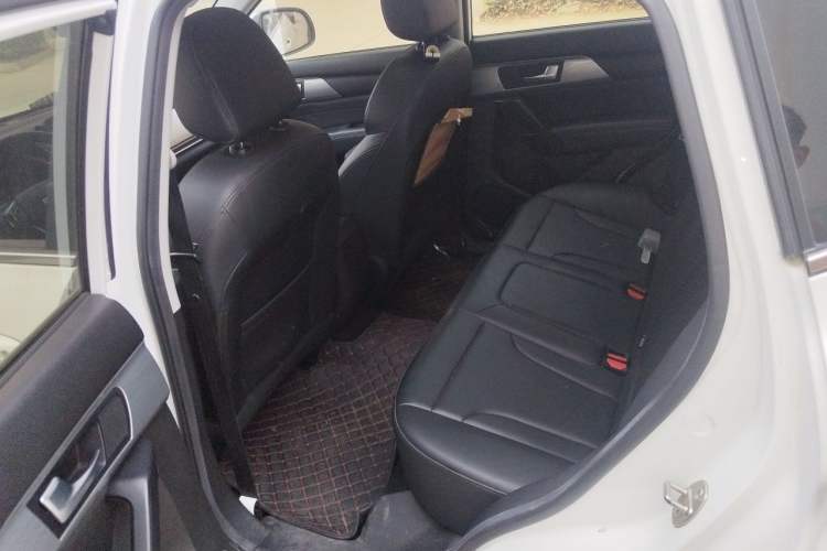 Used Haval H2 2018 1.5T Dual-Clutch Two-Wheel Drive Fashion Model China VI Standard Left Rear Seat