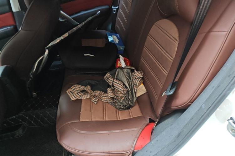 Used Haval H2 2018 Blue Label 1.5T Dual-Clutch Two-Wheel-Drive Elite Model Left Rear Seat
