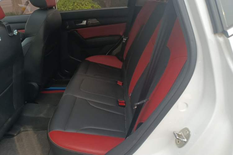 Used Haval H2 2018 1.5T Dual-Clutch Two-Wheel Drive Fashion Model China VI Standard Left Rear Seat