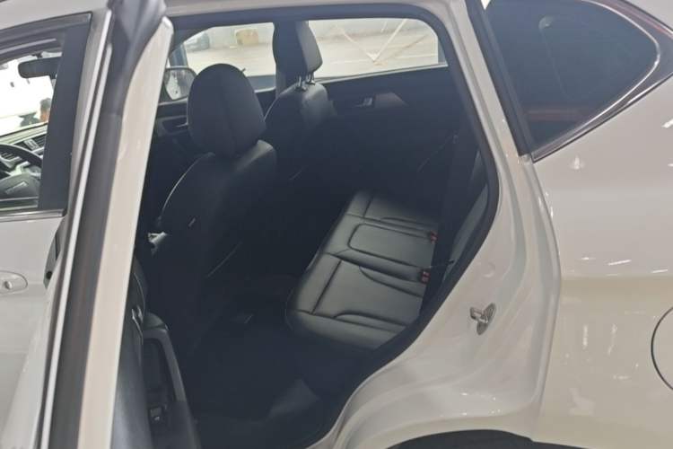 Used Haval H2 2018 1.5T Dual-Clutch Two-Wheel Drive Fashion Model China VI Standard Left Rear Seat