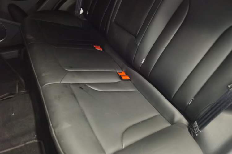 Used Haval H2 2018 Red-Label 1.5T Dual-Clutch Two-Wheel-Drive Luxury Model Left Rear Seat