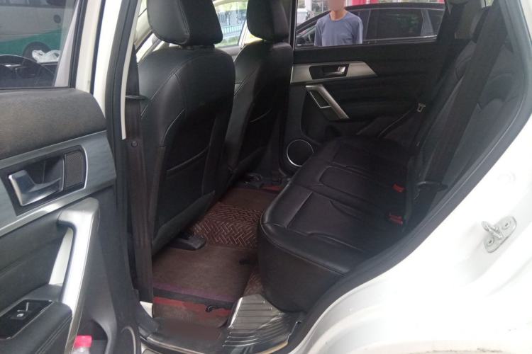 Used Haval H2 2018 Red-Label 1.5T Dual-Clutch Two-Wheel-Drive Elite Model Left Rear Seat