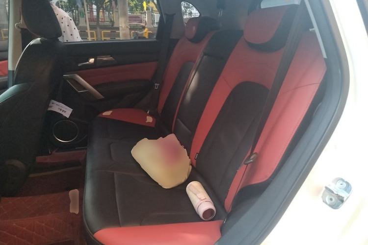 Used Haval H2 2018 Blue Label 1.5T Dual-Clutch Two-Wheel-Drive Elite Model Left Rear Seat