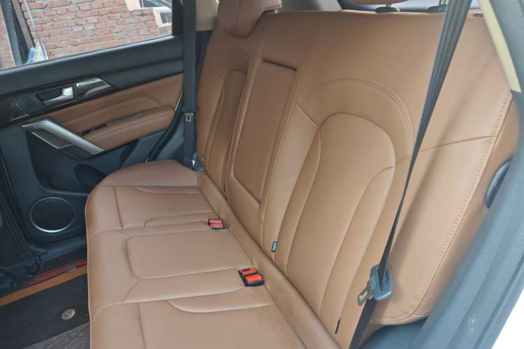 Used Haval H2 2018 Red-Label 1.5T Dual-Clutch Two-Wheel-Drive Luxury Model Left Rear Seat
