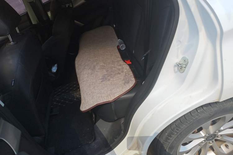 Used Haval H2 2018 Red-Label 1.5T Dual-Clutch Two-Wheel-Drive Luxury Model Left Rear Seat