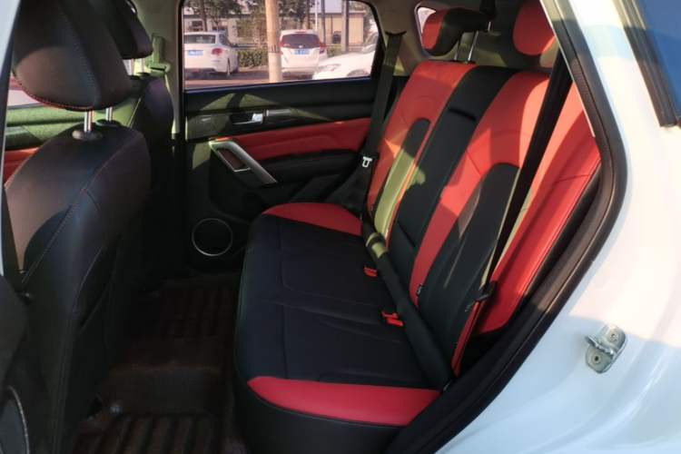 Used Haval H2 2018 Blue-Label 1.5T Dual-Clutch Two-Wheel-Drive Luxury Model Left Rear Seat