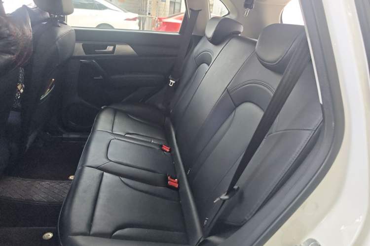 Used Haval H2 2018 Chuanxiang Edition Blue Badge 1.5T Dual-Clutch Two-Wheel Drive ZhiShang Model Left Rear Seat