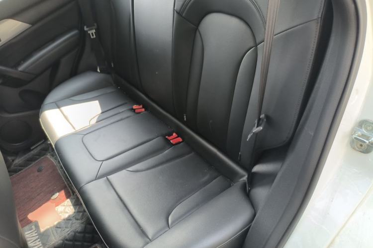 Used Haval H2 2018 Chuanxiang Edition Blue Badge 1.5T Dual-Clutch Two-Wheel Drive Fashionable Model Left Rear Seat