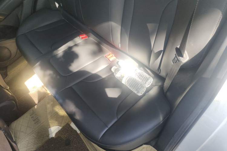 Used Haval H2 2018 1.5T Dual-Clutch Two-Wheel Drive Fashion Model China VI Standard Left Rear Seat