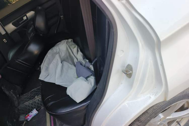 Used Haval H2 2018 1.5T Dual-Clutch Two-Wheel Drive Fashion Model China VI Standard Left Rear Seat