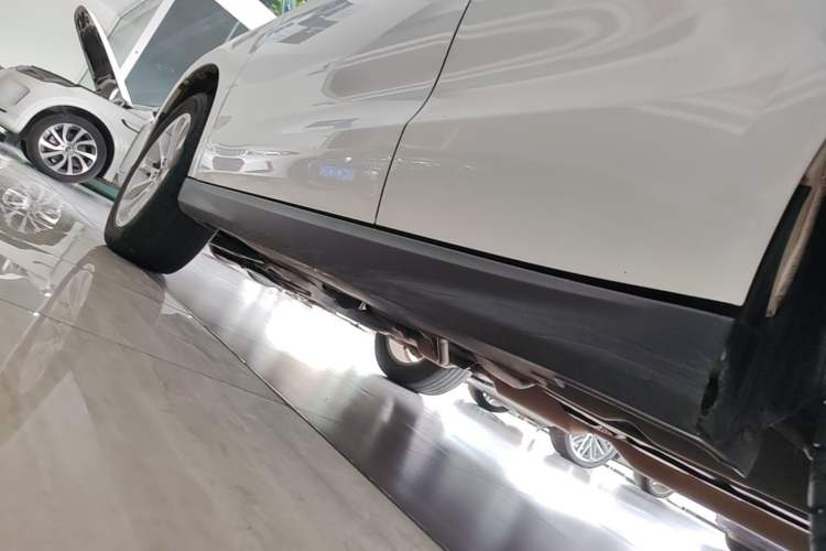 Used Haval H2 2018 Blue-Label 1.5T Dual-Clutch Two-Wheel-Drive Luxury Model Left Side Sill