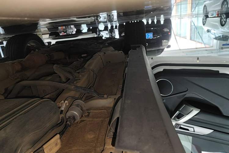 Used Haval H2 2018 Blue-Label 1.5T Dual-Clutch Two-Wheel-Drive Luxury Model Left Side Sill
