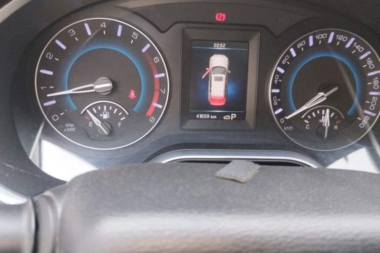 Used Haval H2 2018 1.5T Dual-Clutch Two-Wheel Drive Fashion Model China VI Standard Odometer Close Up