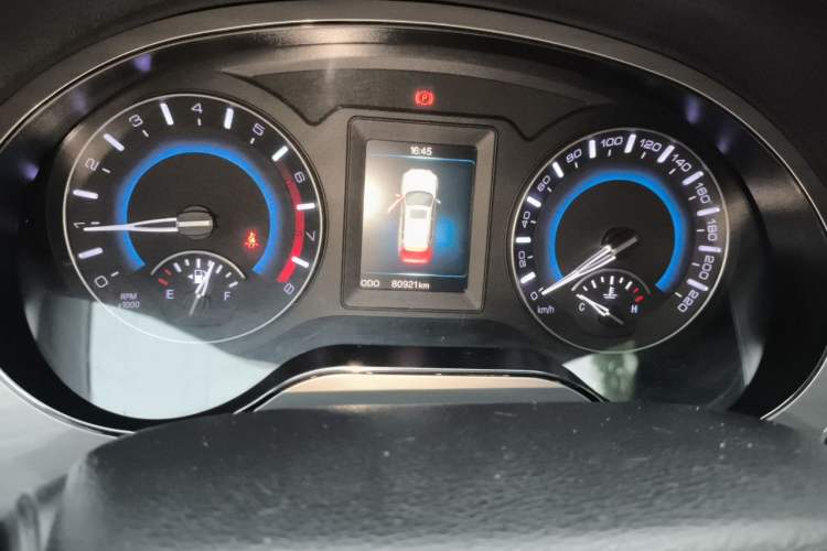 Used Haval H2 2018 Red-Label 1.5T Manual Two-Wheel Drive Elite Model Odometer Close Up