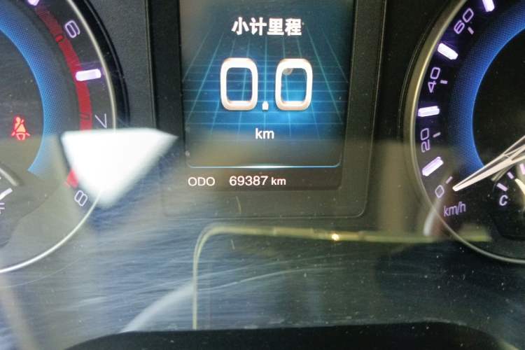 Used Haval H2 2018 Chuanxiang Edition 1.5T Manual Two-Wheel Drive Fashion Model China V Standard Odometer Close Up