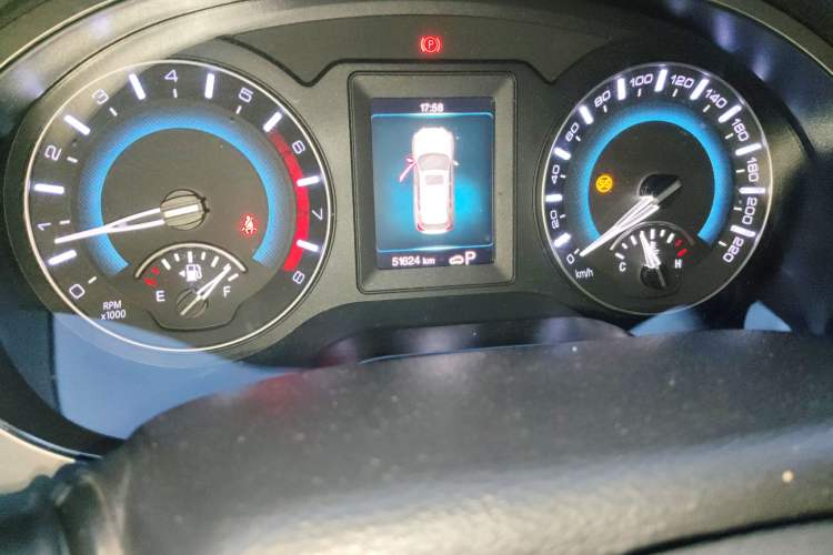 Used Haval H2 2018 Red-Label 1.5T Dual-Clutch Two-Wheel-Drive Luxury Model Odometer Close Up