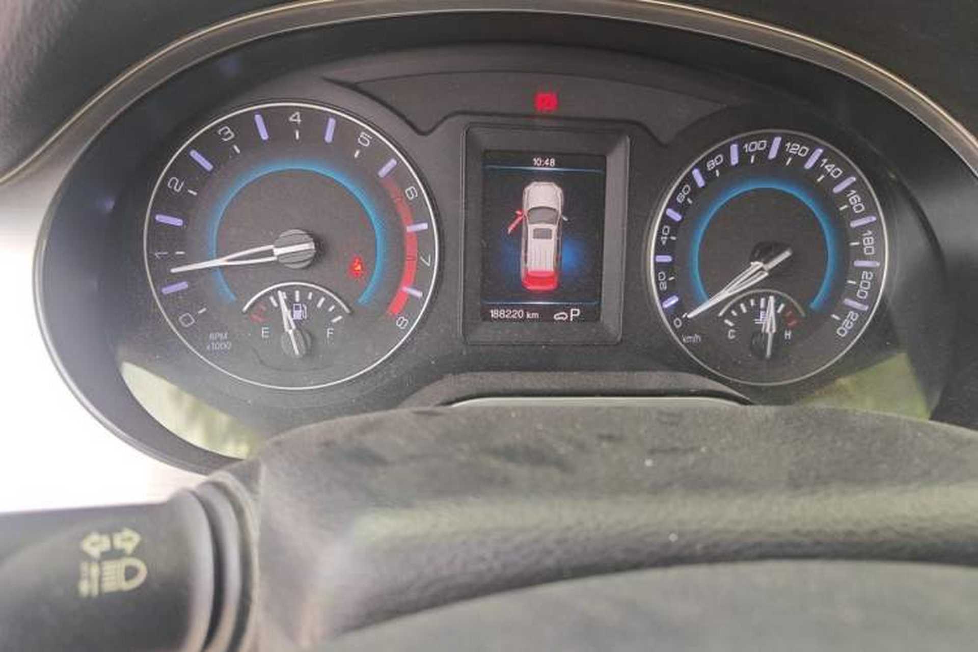 Used Haval H2 2018 1.5T Dual-Clutch Two-Wheel Drive Fashion Model China VI Standard Odometer Close Up
