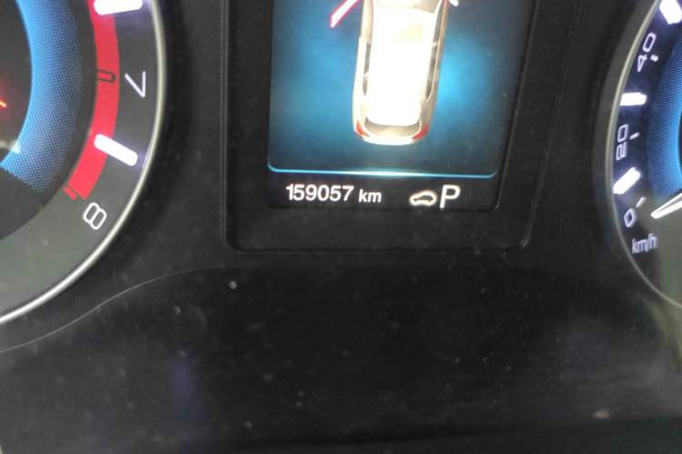 Used Haval H2 2018 Blue-Label 1.5T Dual-Clutch Two-Wheel-Drive Luxury Model Odometer Close Up