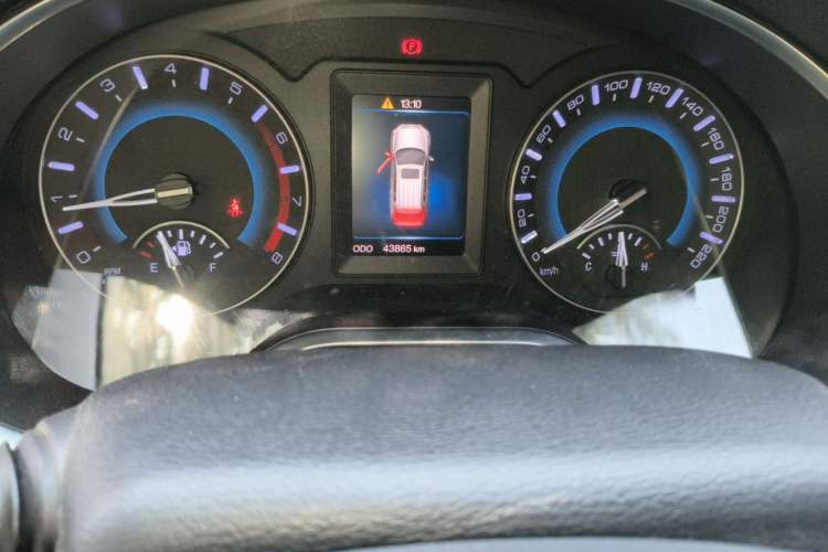 Used Haval H2 2018 Chuanxiang Edition Blue Badge 1.5T Manual Two-Wheel Drive Fashionable Model Odometer Close Up