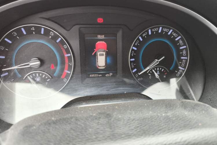Used Haval H2 2018 Chuanxiang Edition Blue Badge 1.5T Dual-Clutch Two-Wheel Drive ZhiShang Model Odometer Close Up