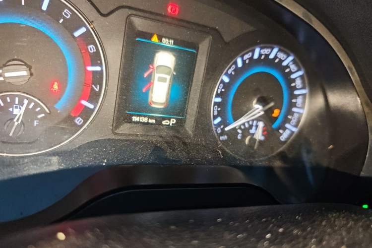 Used Haval H2 2018 Chuanxiang Edition 1.5T Dual-Clutch Two-Wheel Drive Fashion Model China V Standard Odometer Close Up