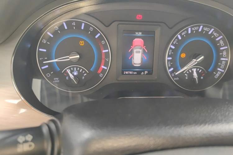 Used Haval H2 2018 Red-Label 1.5T Dual-Clutch Two-Wheel-Drive Luxury Model Odometer Close Up