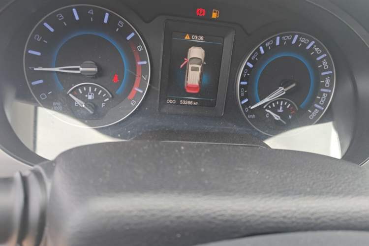 Used Haval H2 2018 Chuanxiang Edition Red Badge 1.5T Manual Two-Wheel Drive Fashionable Model Odometer Close Up